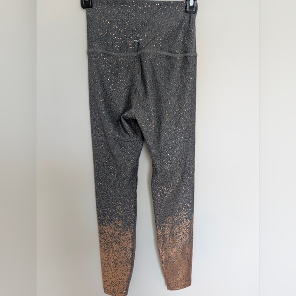 Beyond Yoga Alloy Ombre Sparkle High Waisted Midi Legging Grey & Copper Size S - Picture 6 of 10